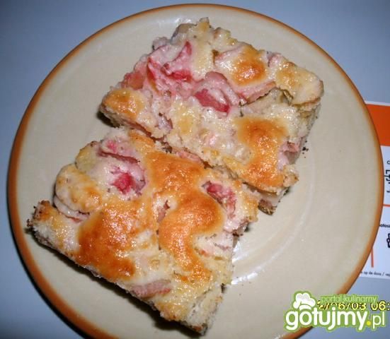 miękkie ciasto z rabarbarem