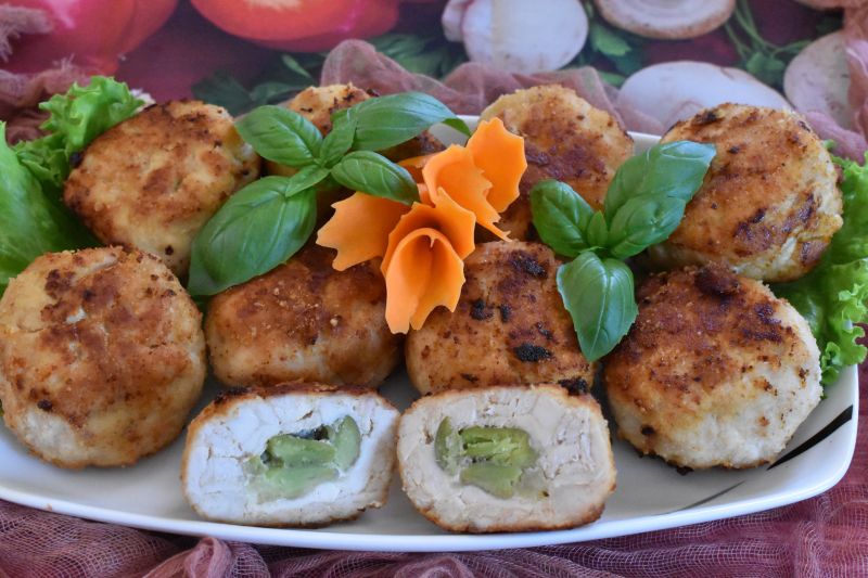 Mielone drobiowe z bobem