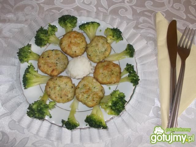 Mielone drobiowe z brokułem Mielone drobiowe z brokułem
