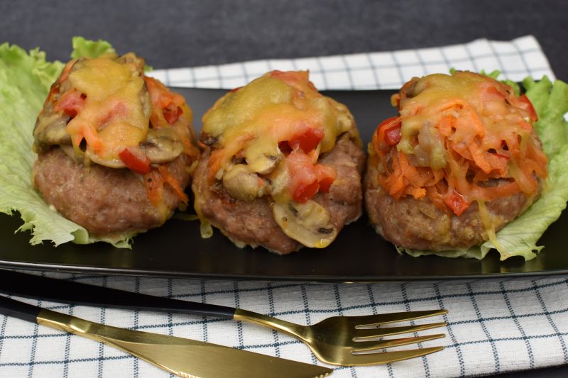 Mielone kotlety pod pierzynką