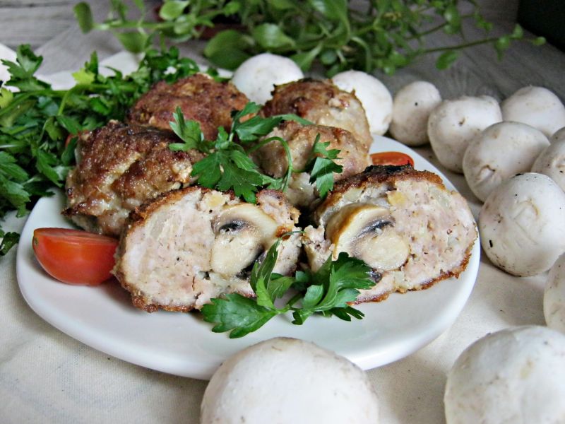 Mielone kule z pieczarką Mielone kule z pieczarką