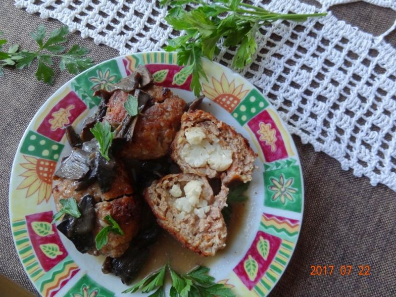 Mielone nadziane kalafiorem