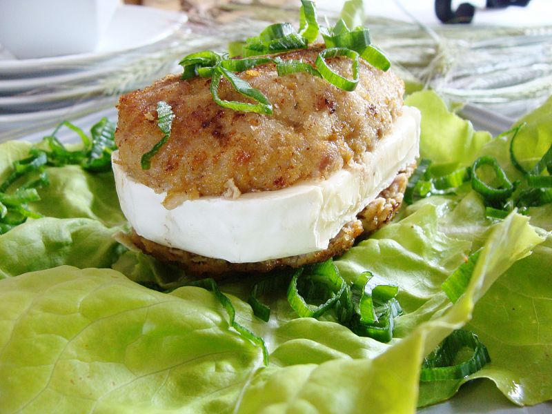 Mielone nadziewane serem cemembert Mielone nadziewane serem cemembert