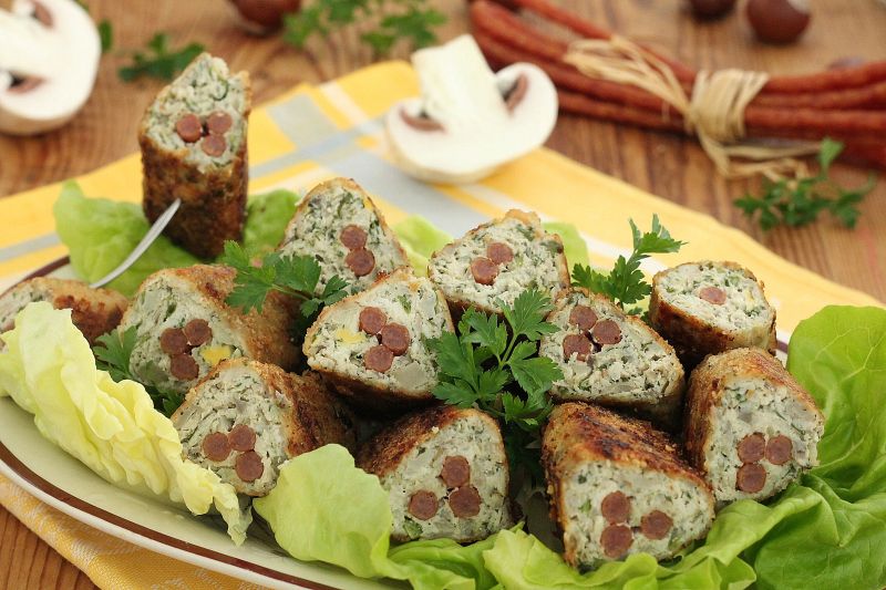 Mielone z kabanosem i pieczarkami