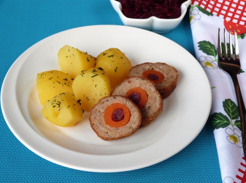 Mielone z marchewką i kabanosem Mielone z marchewką i kabanosem