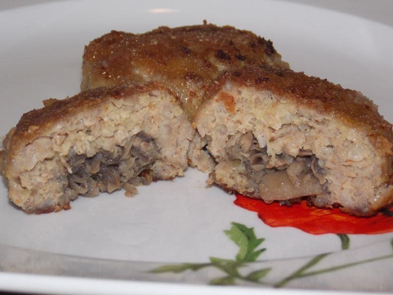 Mielone z pieczarkowym środkiem