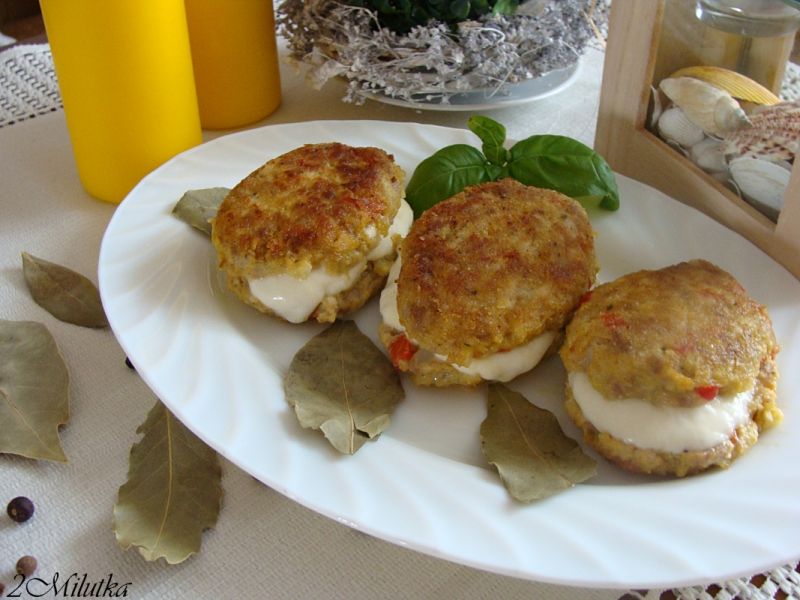 Mielone z warzywami i mozzarellą Mielone z warzywami i mozzarellą