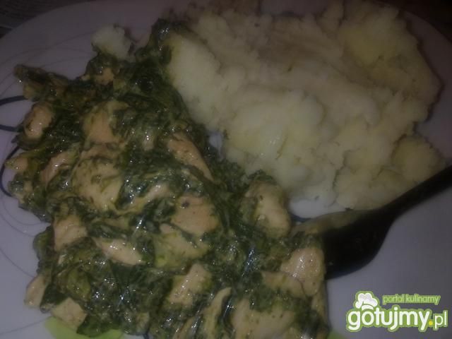 Mięsko w sosie śmietanowo-szpinakowym Mięsko w sosie śmietanowo-szpinakowym