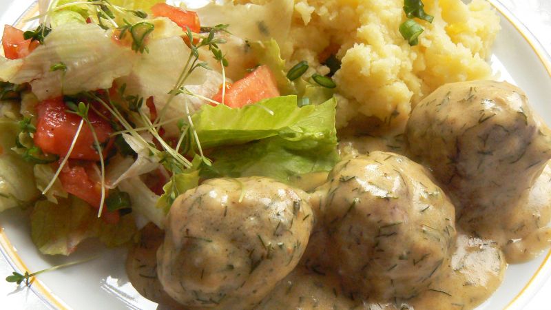 Mięsne kuleczki w sosie koperkowym