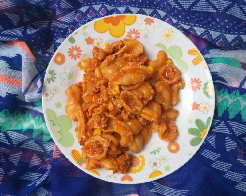 Mięsno pomidorowy sos do makaronu Mięsno pomidorowy sos do makaronu