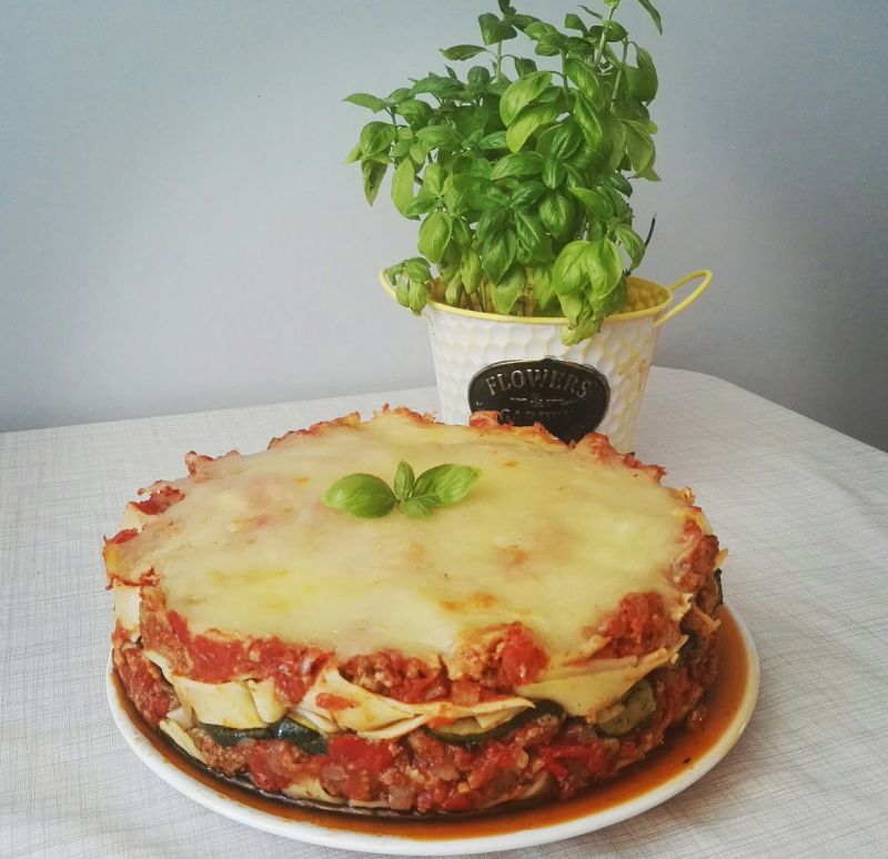 Mięsny tort z cukinią