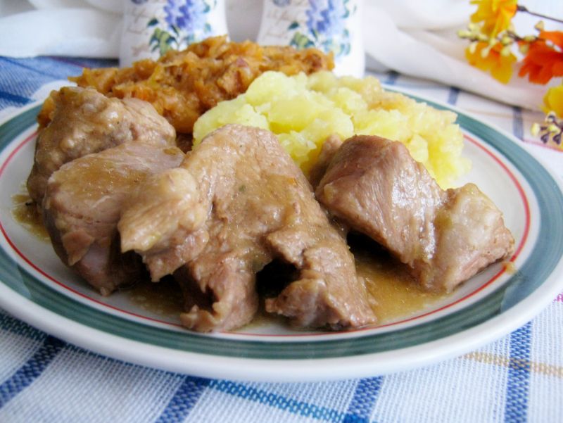 Mięso duszone Mięso duszone