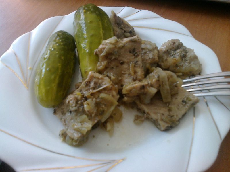 Mięso duszone z cebulką Mięso duszone z cebulką