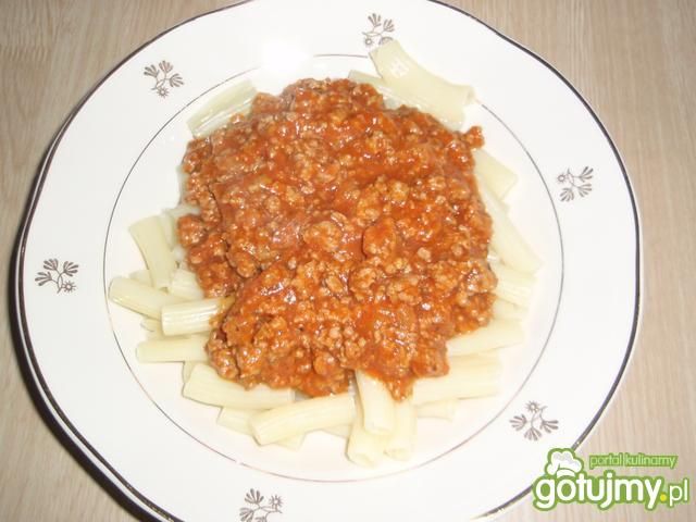 Mięso mielone z sosem napoli-bolońskim. Mięso mielone z sosem napoli-bolońskim.