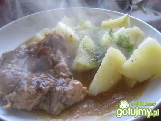 Mięso z kurczaka w marynacie czosnkowej Mięso z kurczaka w marynacie czosnkowej