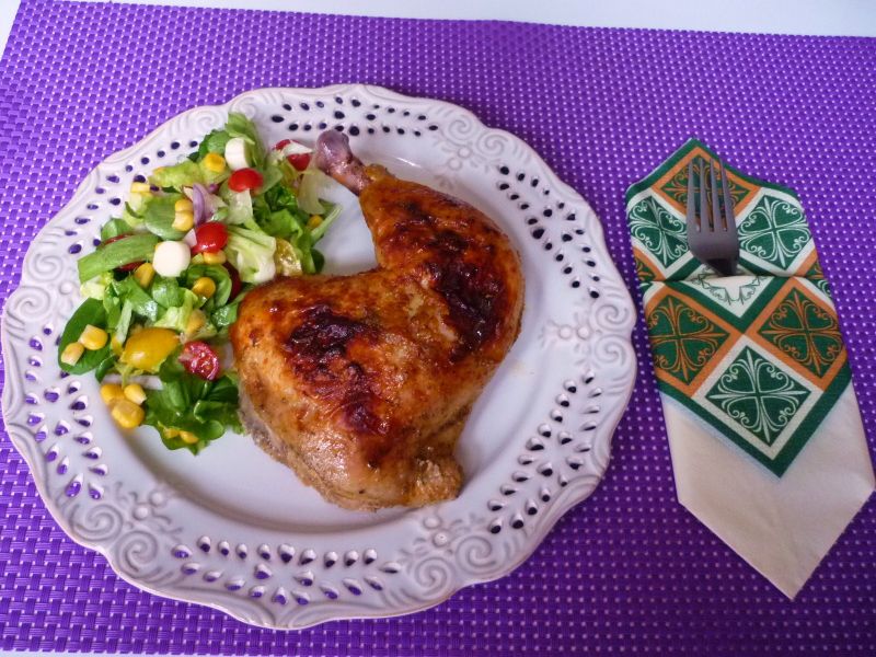 Mięso z kurczaka w maślance i rozmarynie