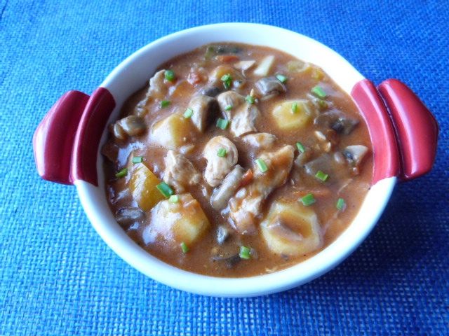 Mięso z kurczaka w warzywnym sosie Mięso z kurczaka w warzywnym sosie