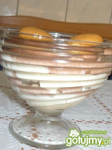 Mieszany deser ze śmietanki