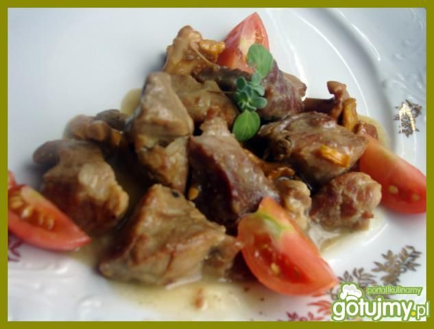 Mieszany gulasz z kurkami 