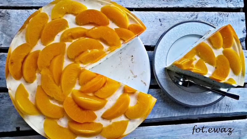 Miętusek na zimno z brzoskwinią 