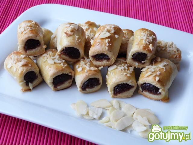 Migdałowe ciasteczka z marmoladą różaną