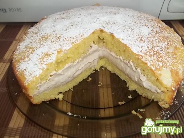 Migdałowe ciasto z kremem