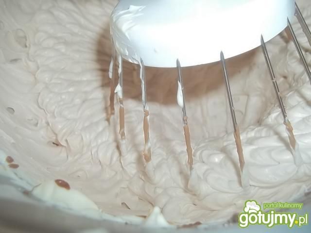 Migdałowe ciasto z kremem