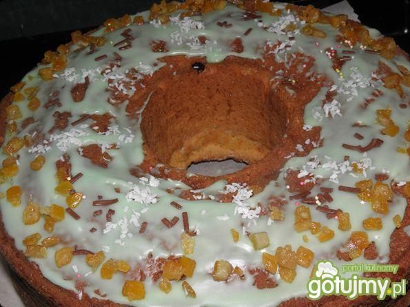 Migdałowo-drożdżowa babka wielkanocna. Migdałowo-drożdżowa babka wielkanocna.