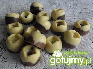 Migdałowo kokosowe pralinki Migdałowo kokosowe pralinki