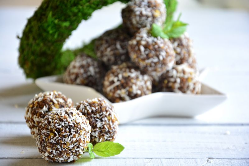 Migdałowo kukurydziane kuleczki w kokosie