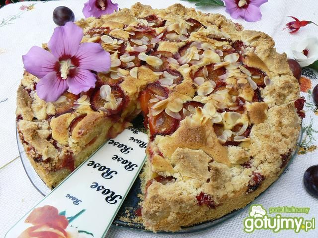 Migdałowy placek ze śliwkami Migdałowy placek ze śliwkami