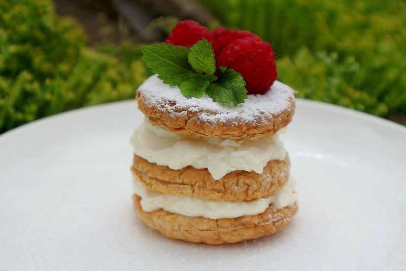 Mille – Feuille a`la Igraszki z malinami  Mille – Feuille a`la Igraszki z malinami