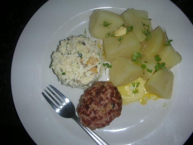 milone z surowka i ziemniaczkami:) milone z surowka i ziemniaczkami:)