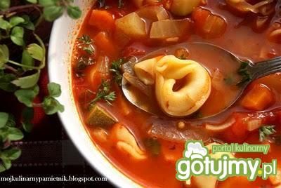 Minestrone z tortellini 3 sery Minestrone z tortellini 3 sery