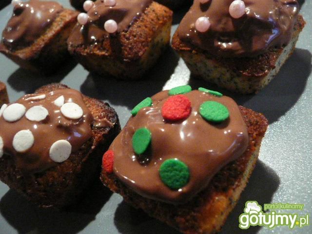 Mini babeczki cytrynowe z makiem