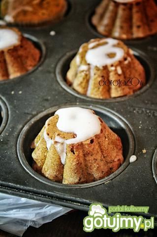 Mini babeczki z lukrem