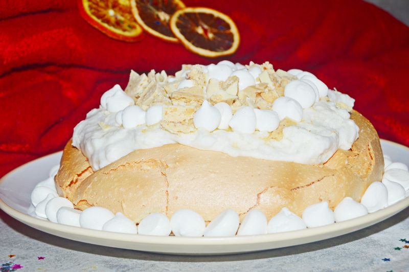 Mini beza z bitą śmietaną