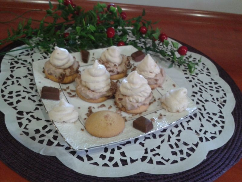 Mini deserki z bezikami Mini deserki z bezikami