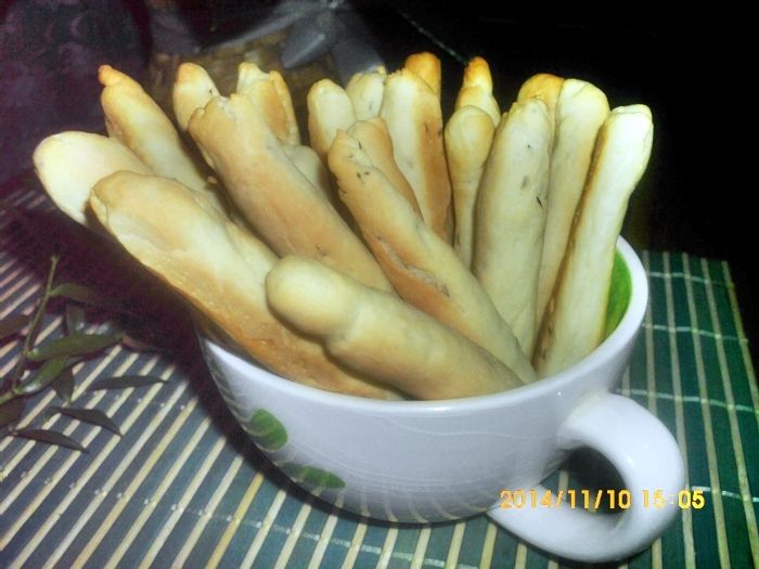 mini grissini z kminkiem