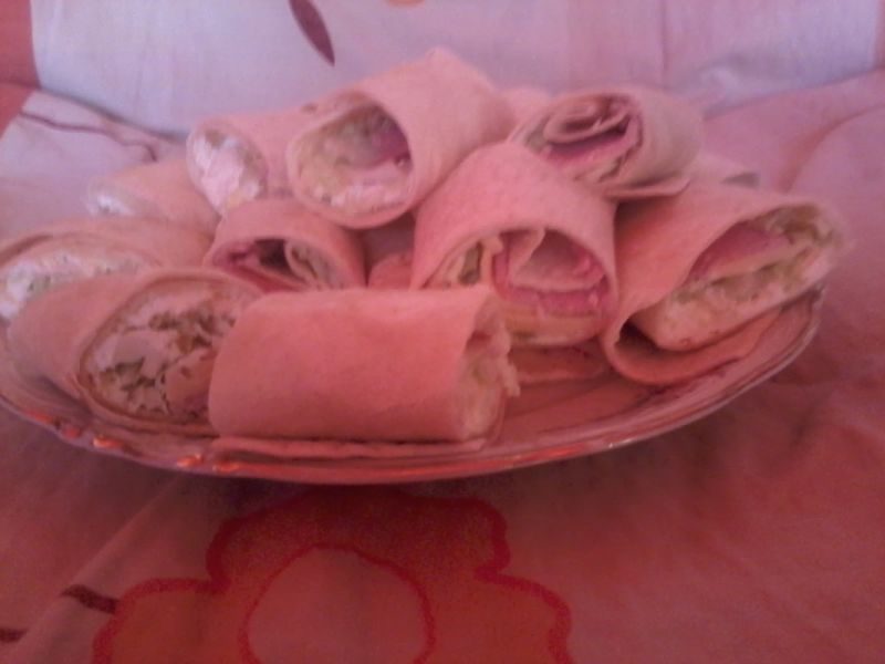 Mini kanapki z tortilli