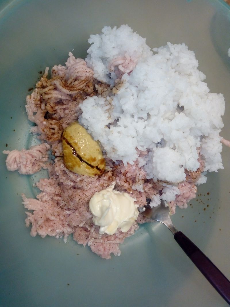Mini kotleciki mięsno - ryżowe
