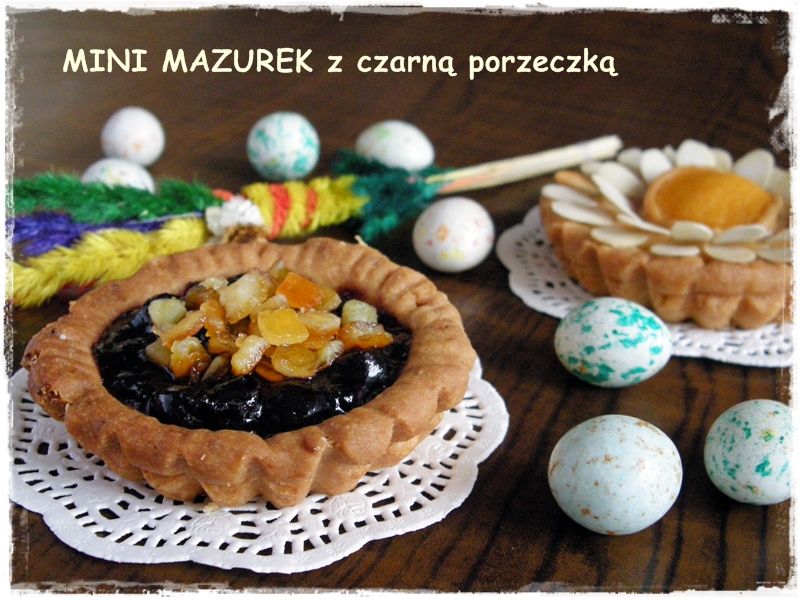 Mini mazurki z czarną porzeczką Mini mazurki z czarną porzeczką