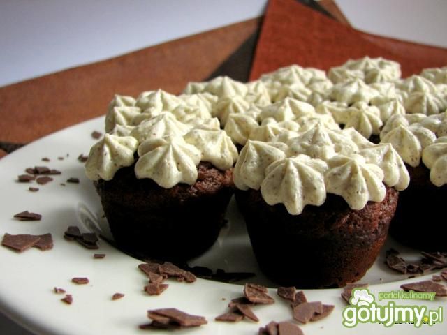 Mini muffinki z orzechami i miodem Mini muffinki z orzechami i miodem