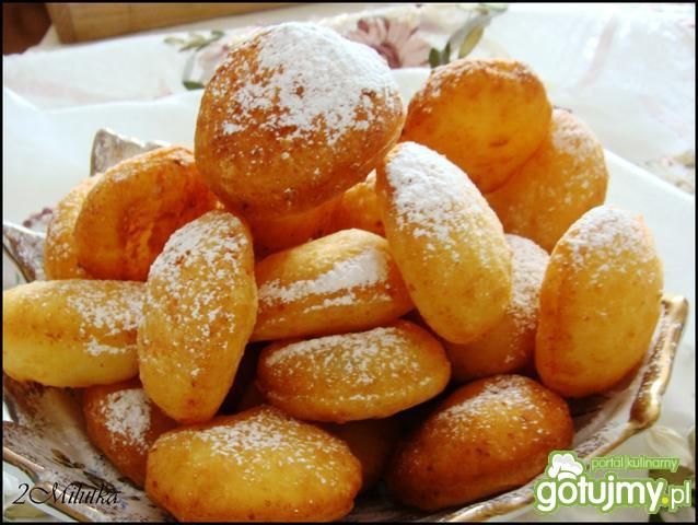 Mini pączki drożdżowe bez nadzienia