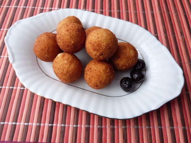 Mini pączki drożdżowo-ziemniaczane