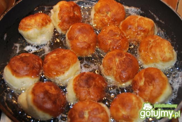 Mini pączki w lukrze