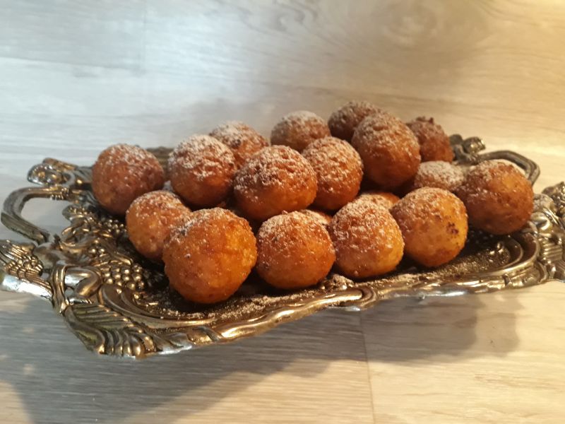 Mini pączki z serem Mini pączki z serem