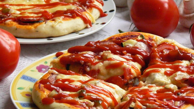Mini pizza pełna smaku i koloru Mini pizza pełna smaku i koloru