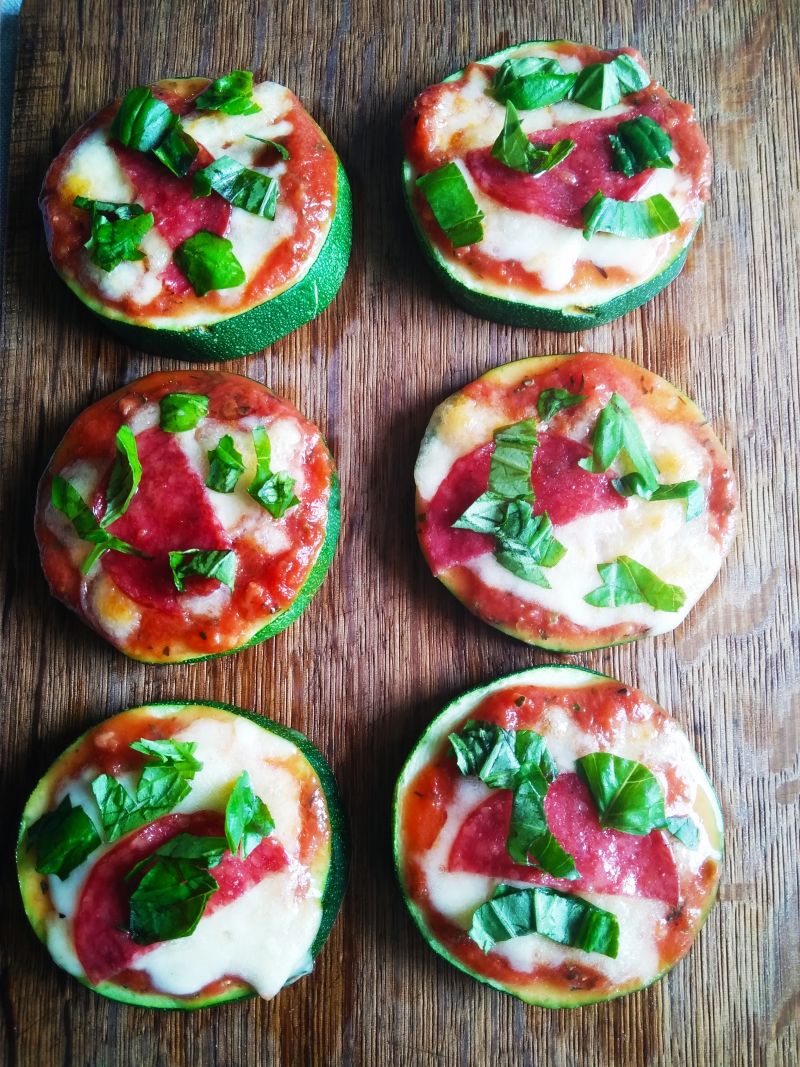Mini pizze z cukinii Mini pizze z cukinii