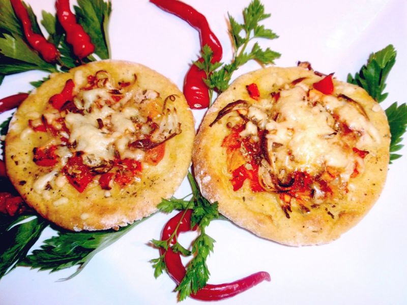 Mini pizze z gotowanych ziemniaków Mini pizze z gotowanych ziemniaków